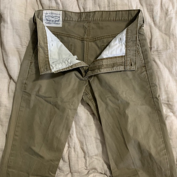 Green Levi pants - Picture 3 of 4